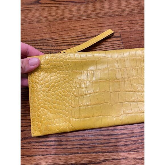 NWT Kate spade crocodile wristlet - Picture 2 of 7